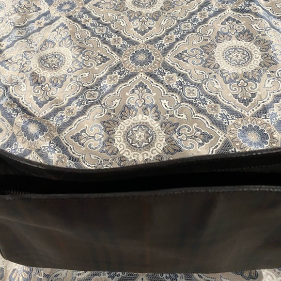 Burberry coated canvas shoulder handbag. - Picture 7 of 17